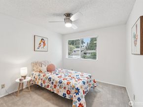 21312 NE 60th Place, Redmond WA 98053