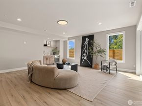 18520 83rd Avenue NE, Kenmore WA 98028