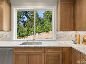18520 83rd Avenue NE, Kenmore WA 98028
