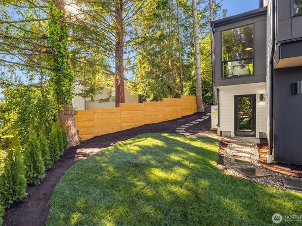 2109 129th Avenue SE, Bellevue WA 98005