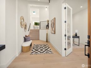 2109 129th Avenue SE, Bellevue WA 98005