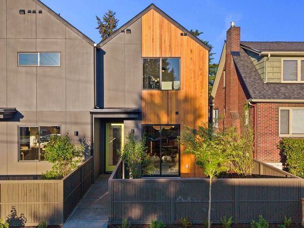 3204 33rd Avenue S, Seattle WA 98144
