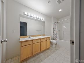 22534 43rd Avenue S 193, Kent WA 98032