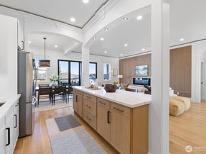7908 S Lakeridge Drive, Seattle WA 98178