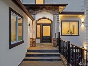 7908 S Lakeridge Drive, Seattle WA 98178