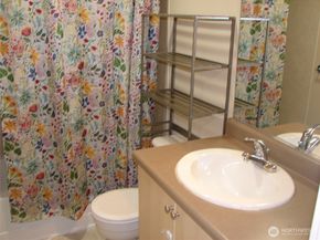 10605 SE 261st Place D302, Kent WA 98030
