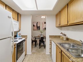 11505 SE 173rd Street 34, Renton WA 98058