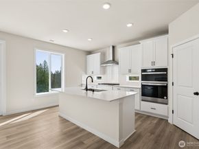 2037 NE Norseman Way, Poulsbo WA 98370