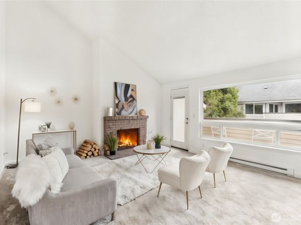 12505 NE 143rd Street B303, Kirkland WA 98034