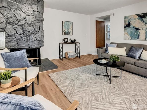 9517 NE 180th Street B203, Bothell WA 98011