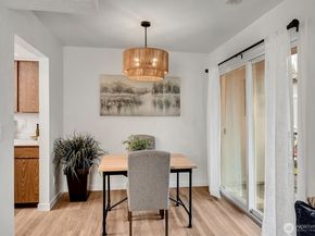 9517 NE 180th Street B203, Bothell WA 98011