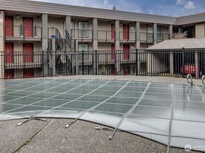 9517 NE 180th Street B203, Bothell WA 98011