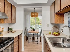 9517 NE 180th Street B203, Bothell WA 98011