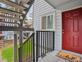11103 NE 124th Lane B205, Kirkland WA 98034