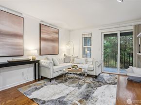 11103 NE 124th Lane B205, Kirkland WA 98034