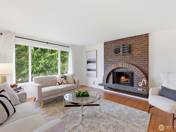 927 217th Street SW, Bothell WA 98021