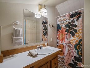 11002 SE 220th Place, Kent WA 98031