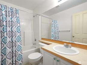 22609 42nd Place S, Kent WA 98032