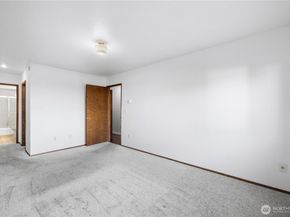 22508 6th Avenue S 1, Des Moines WA 98198