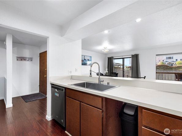 22508 6th Avenue S 1, Des Moines WA 98198