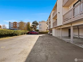 22508 6th Avenue S 1, Des Moines WA 98198