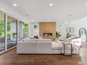 10204 NE 43rd Street, Kirkland WA 98033