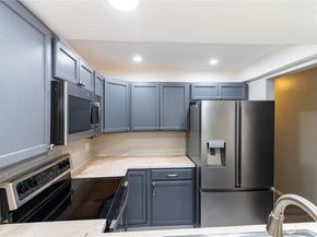 2929 SE Mile Hill Drive A3, Port Orchard WA 98366