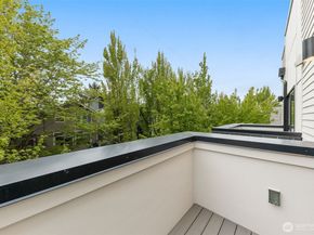 1104 C 34th Avenue, Seattle WA 98122