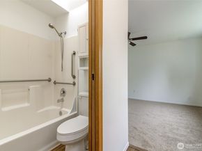 26334 127th Avenue SE, Kent WA 98030