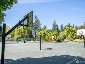 24341 SE 42nd Place, Issaquah WA 98029