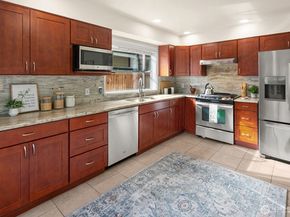 24341 SE 42nd Place, Issaquah WA 98029