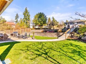 9604 44th Avenue SW, Seattle WA 98136