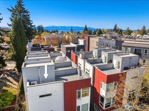 9032 14th Avenue NW D, Seattle WA 98117