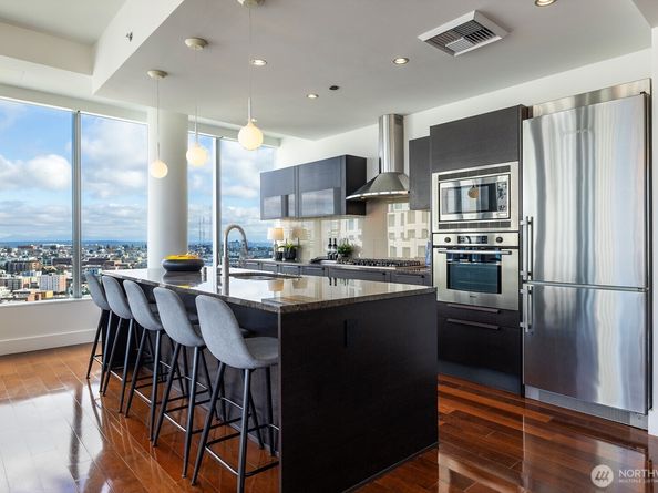 737 Olive Way 3702, Seattle WA 98101