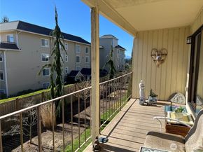 26425 Pennsylvania Avenue NE 14, Kingston WA 98346