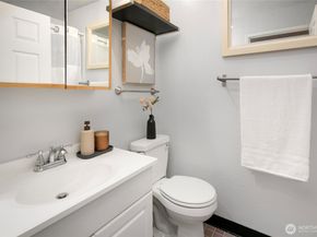 942 N 82nd Street, Seattle WA 98103