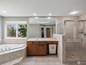 20507 9th Avenue W, Lynnwood WA 98036