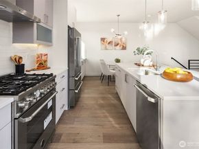 4570 22nd Avenue SW, Seattle WA 98106