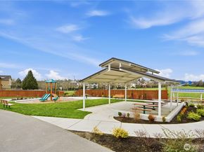 19244 NE 69th Circle 104, Redmond WA 98052