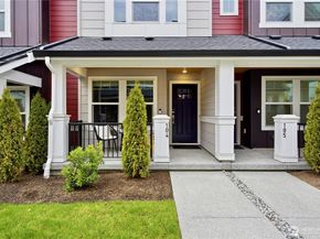 19244 NE 69th Circle 104, Redmond WA 98052