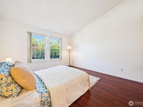 5813 S 238th CT F2, Kent WA 98032