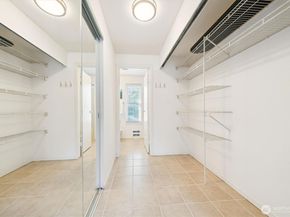 5813 S 238th CT F2, Kent WA 98032