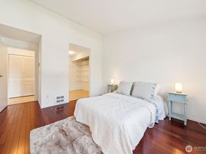 5813 S 238th CT F2, Kent WA 98032