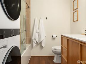 2504 Western Avenue 422, Seattle WA 98121