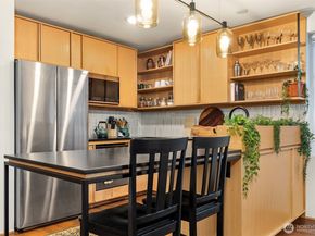 2504 Western Avenue 422, Seattle WA 98121