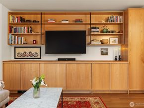 2504 Western Avenue 422, Seattle WA 98121