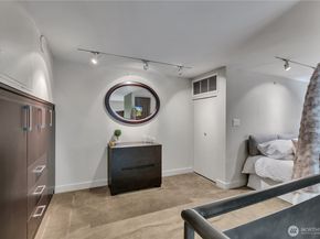 900 Lenora Street W103, Seattle WA 98121