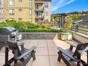 1840 25th Avenue NE 202, Issaquah WA 98029