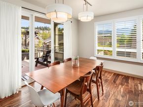 1840 25th Avenue NE 202, Issaquah WA 98029