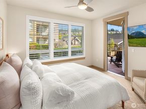 1840 25th Avenue NE 202, Issaquah WA 98029